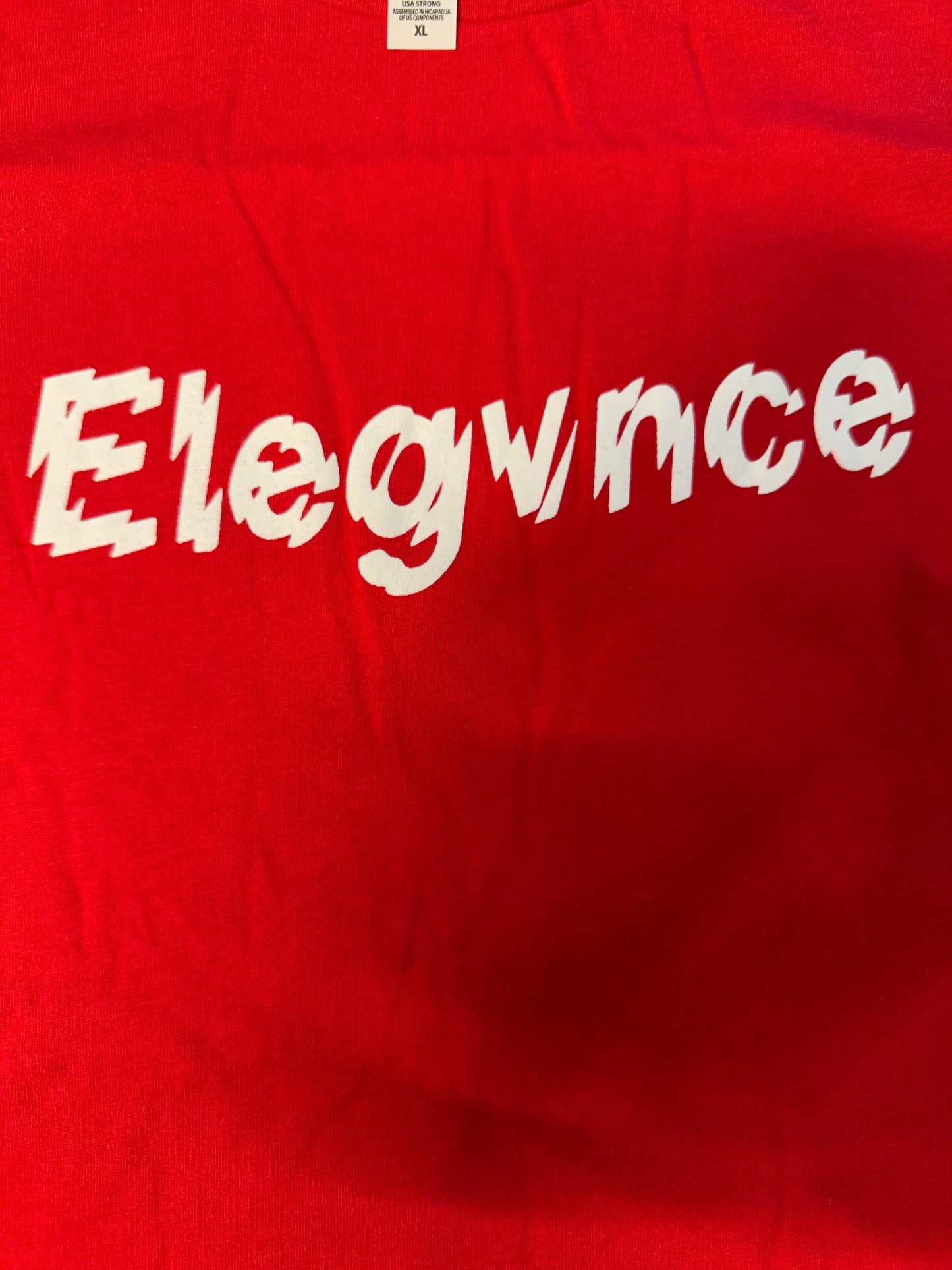 Red Classic 'ELEGVNCE' T-Shirt